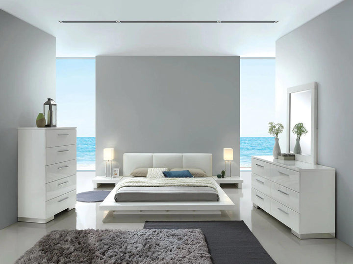 Christie CM7550 White Contemporary Bed By Furniture Of America - sofafair.com