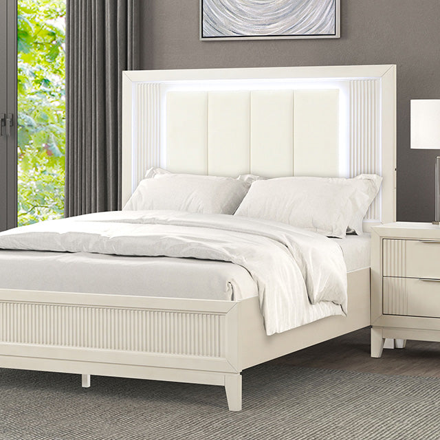 Furniture Of America Isadore Bed FM7700WH-CONF Antique White Transitional - sofafair.com