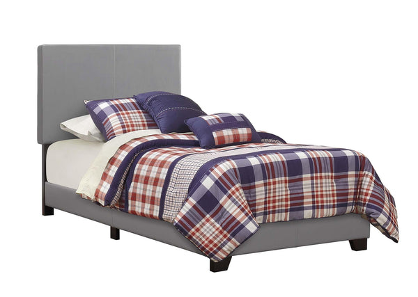 Dorian upholstered bed 300763 Grey Casual cal king bed By coaster - sofafair.com