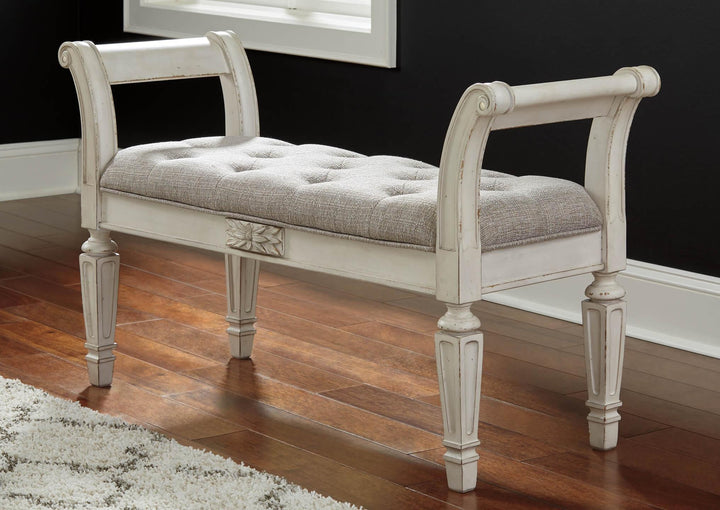 Realyn Accent Bench A3000157 White Traditional Accent Chairs - Free Standing By Ashley - sofafair.com