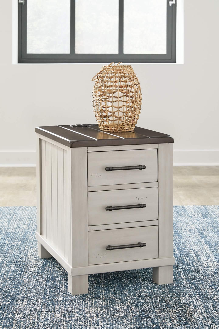 Darborn Chairside End Table T796-7 Black/Gray Casual End Table Chair Side By Ashley - sofafair.com