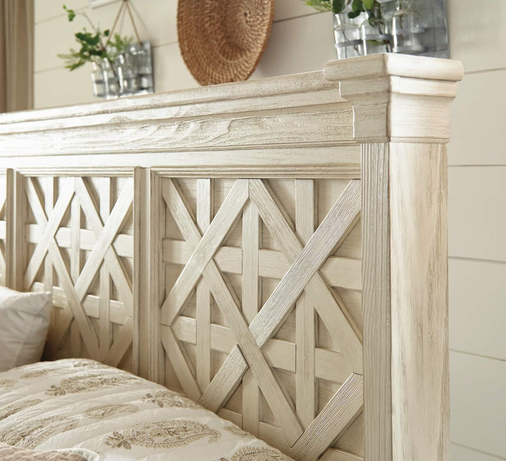 Bolanburg California King Panel Bed B647B8 White Casual Master Beds By Ashley - sofafair.com