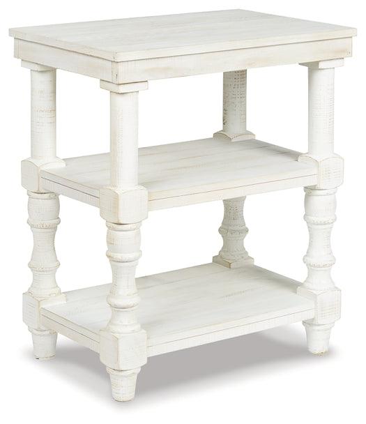 A4000276 White Casual Dannerville Accent Table By Ashley - sofafair.com