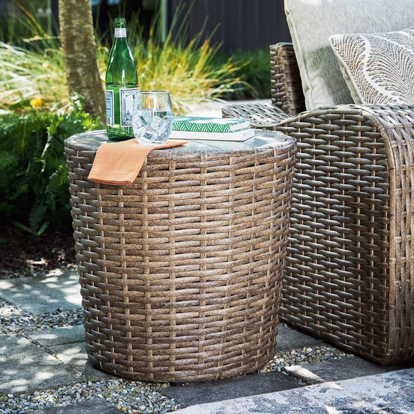 P507-706 Brown/Beige Casual Sandy Bloom Outdoor End Table By Ashley - sofafair.com