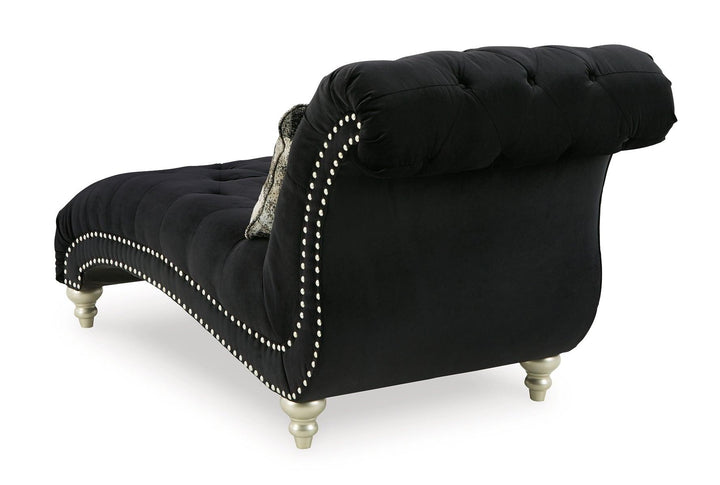 Harriotte Chaise 2620515 Black/Gray Traditional Stationary Upholstery By Ashley - sofafair.com