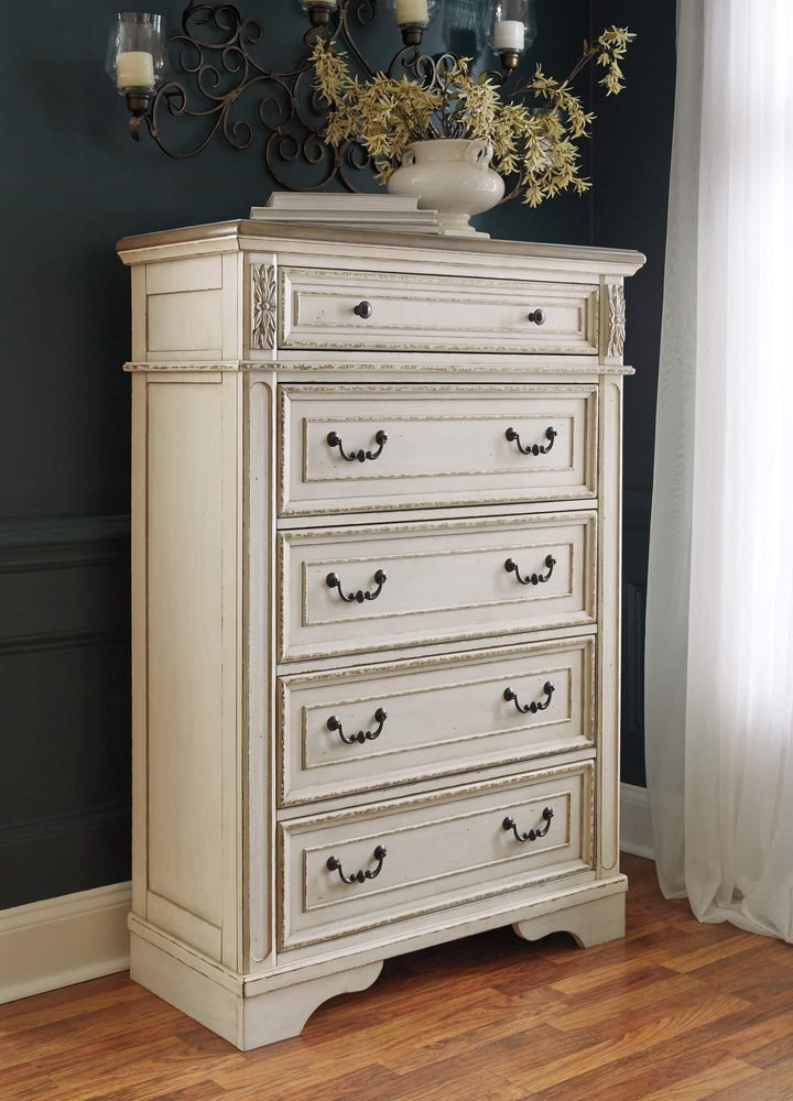 Realyn Chest of Drawers B743-46 White Casual Master Bed Cases By Ashley - sofafair.com