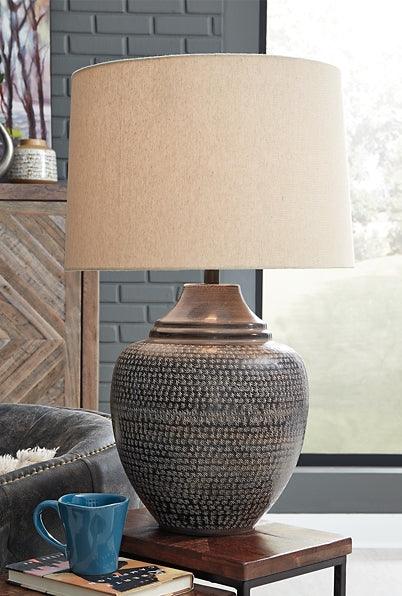 L207404 Brown/Beige Casual Olinger Table Lamp By Ashley - sofafair.com