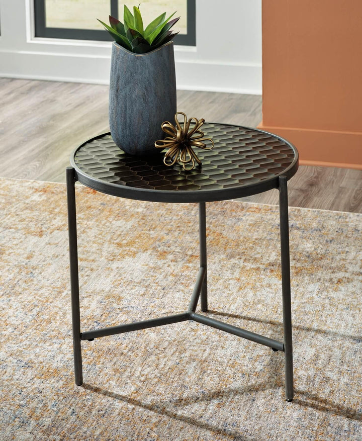 T793-7 Black/Gray Contemporary Doraley End Table By Ashley - sofafair.com