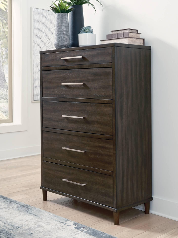 Wittland Chest of Drawers B374-46 Brown/Beige Contemporary Master Bed Cases By Ashley - sofafair.com