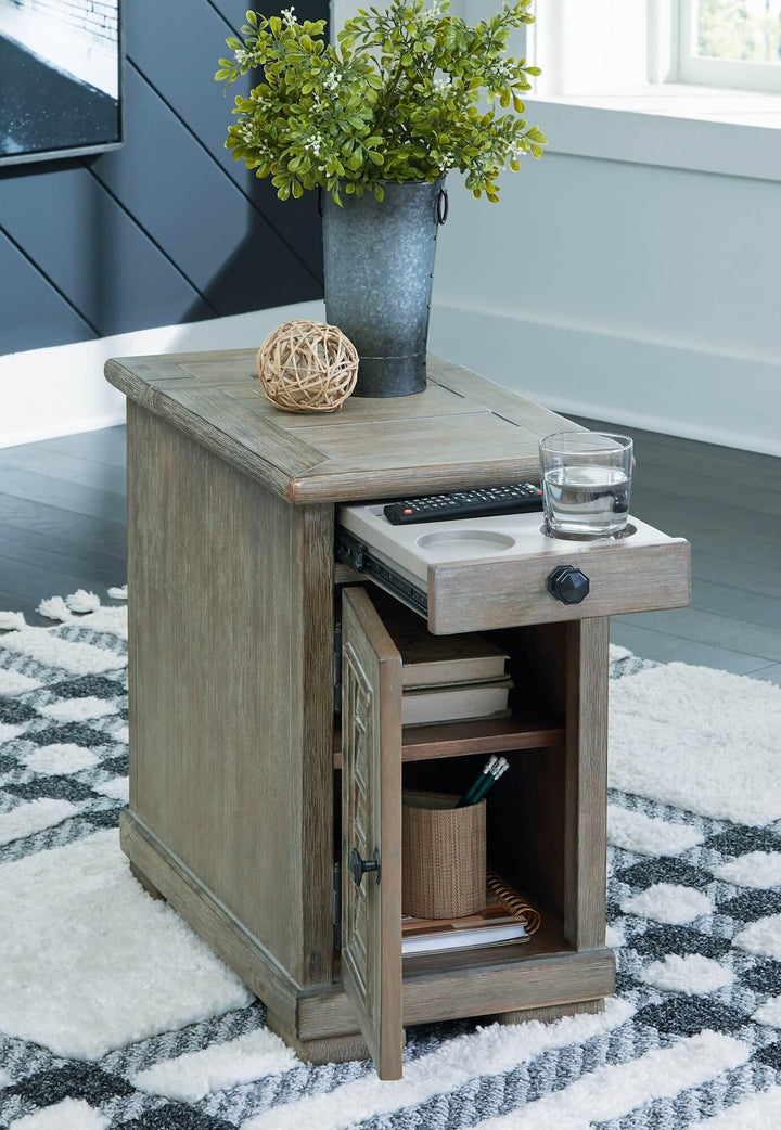 Moreshire Chairside End Table T659-7 Brown/Beige Casual End Table Chair Side By Ashley - sofafair.com