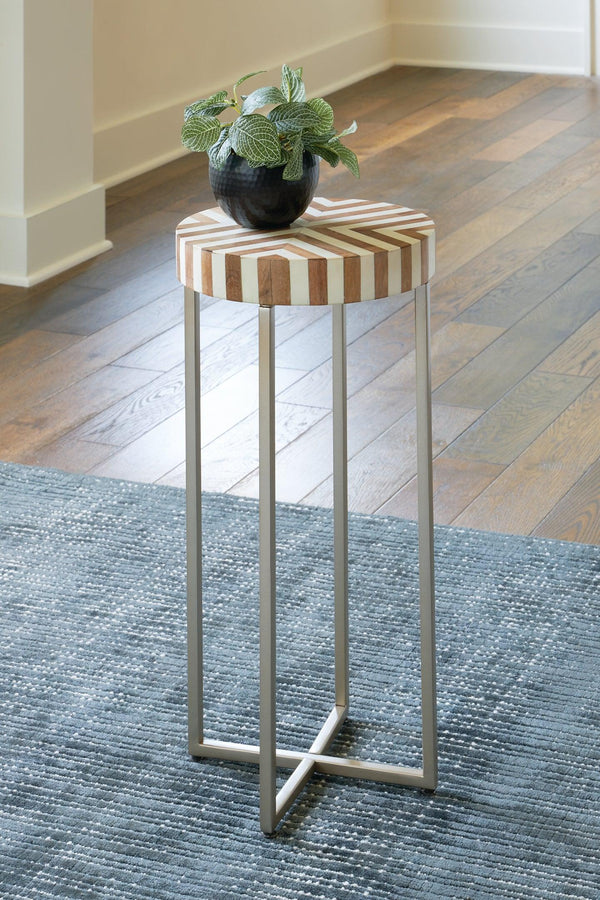Cartley Accent Table A4000528 White/Light Brown Contemporary Stationary Accent Occasionals By AFI - sofafair.com
