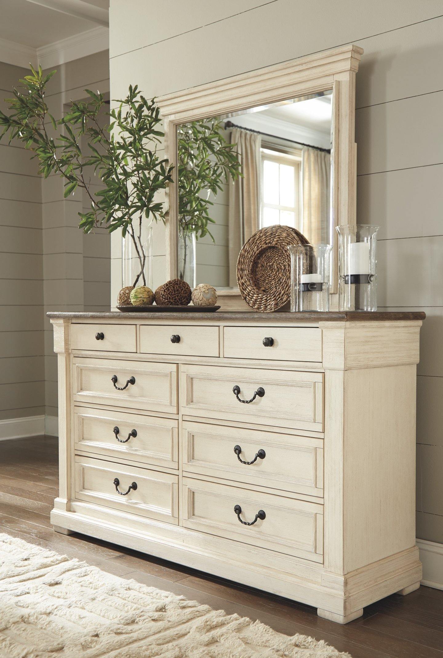 Bolanburg Dresser and Mirror B647B12 Antique White Casual master bed case By ashley - sofafair.com