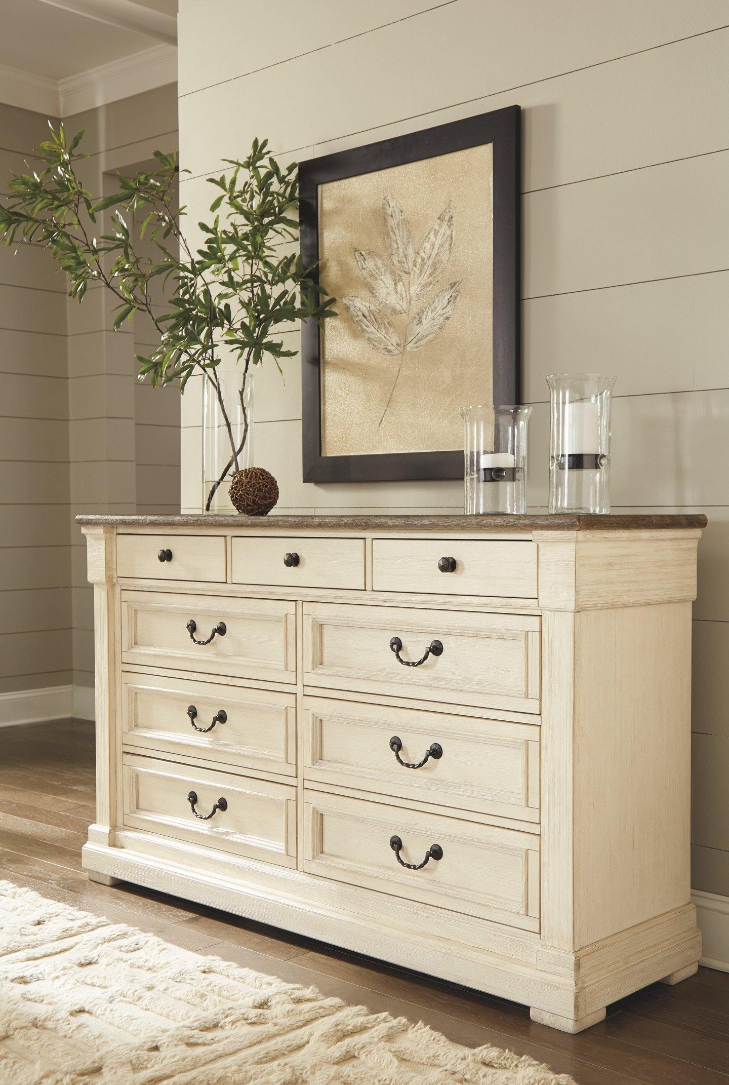 Bolanburg Dresser and Mirror B647B12 Antique White Casual master bed case By ashley - sofafair.com