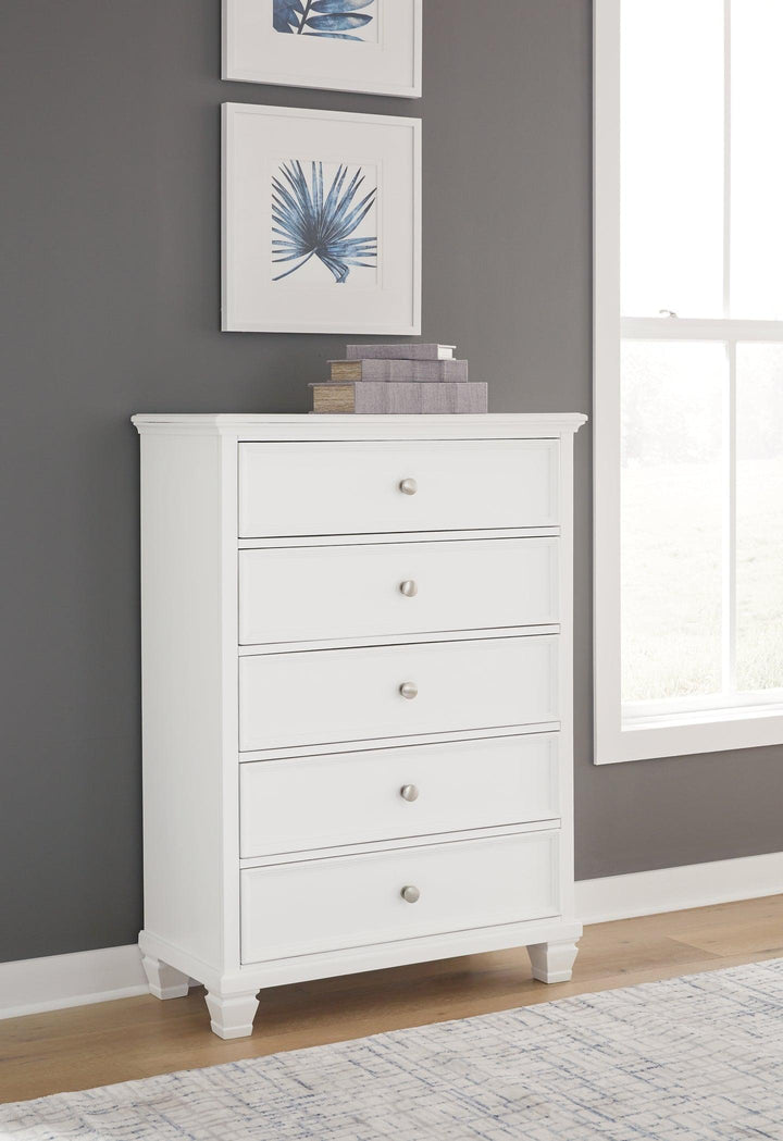 Fortman Chest of Drawers B680-46 White Casual Master Bed Cases By AFI - sofafair.com