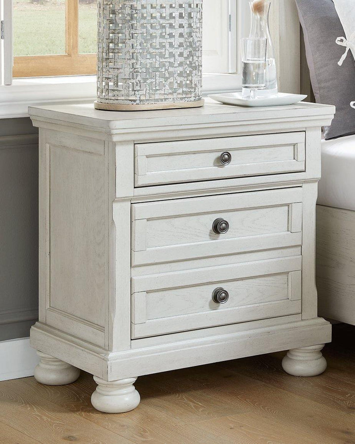 Robbinsdale Nightstand B742-92 Antique White Casual Master Bed Cases By AFI - sofafair.com