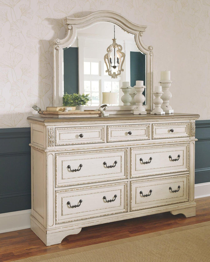 Realyn Dresser and Mirror B743B1 Two-tone Casual Master Bed Cases By AFI - sofafair.com