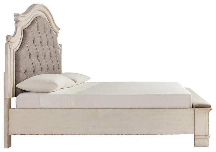 Realyn Queen Upholstered Bed B743B18 Two-tone Casual Master Beds By AFI - sofafair.com