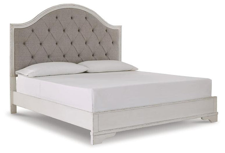 Brollyn AMP011138 White Traditional Master Beds By Ashley - sofafair.com