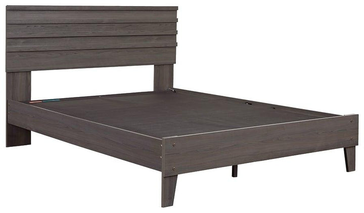 Brymont AMP004027 master bed By ashley - sofafair.com