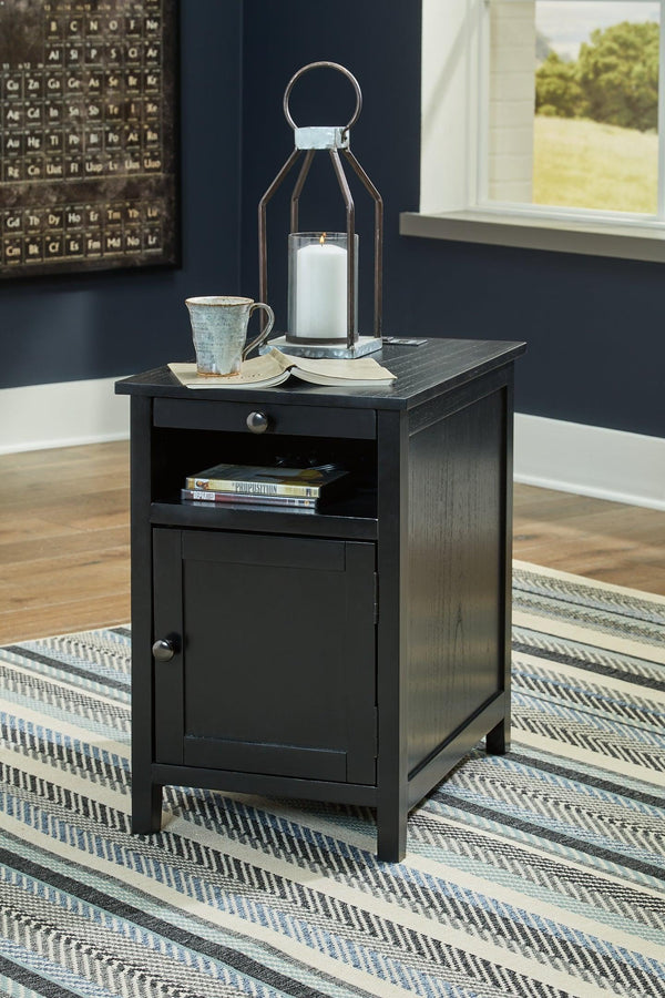 Treytown Chairside End Table T300-617 Black Casual Stationary Occasionals By AFI - sofafair.com