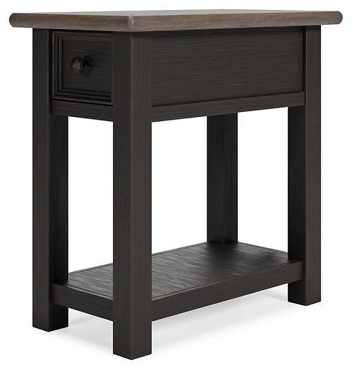Tyler Creek Chairside End Table T736-107 Two-tone Casual Stationary Occasionals By AFI - sofafair.com