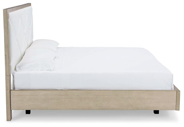 Wendora King Upholstered Bed B950B4 White Contemporary Master Beds By Ashley - sofafair.com