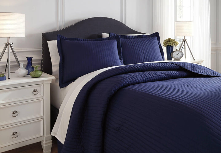 Raleda 3-Piece King Coverlet Set Q497003K Blue Contemporary Coverlet Set King By Ashley - sofafair.com