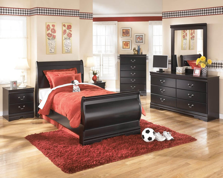 Huey Vineyard Chest of Drawers B128-46 Black/Gray Casual Master Bed Cases By Ashley - sofafair.com