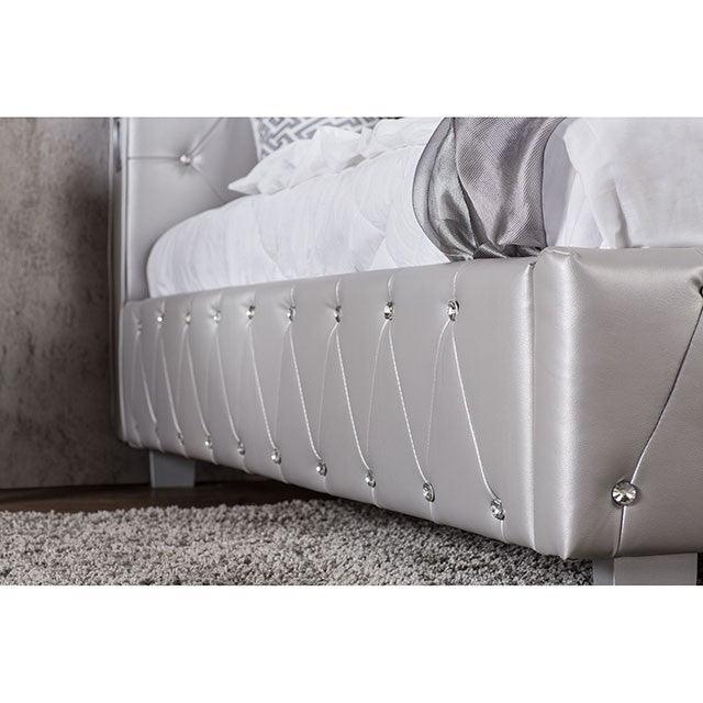 Juilliard CM7056SV Silver Contemporary Bed By Furniture Of America - sofafair.com
