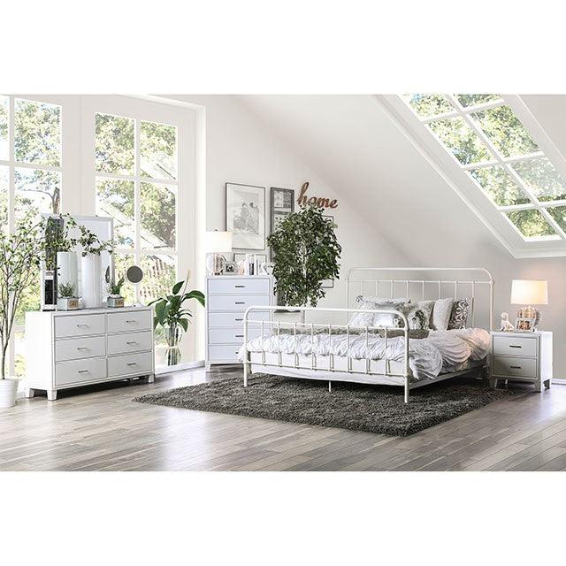 Iria CM7701WH Vintage White Transitional Bed By Furniture Of America - sofafair.com