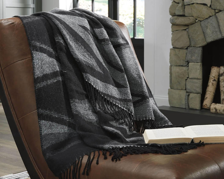 A1000552 Black/Gray Casual Cecile Throw (Set of 3) By Ashley - sofafair.com