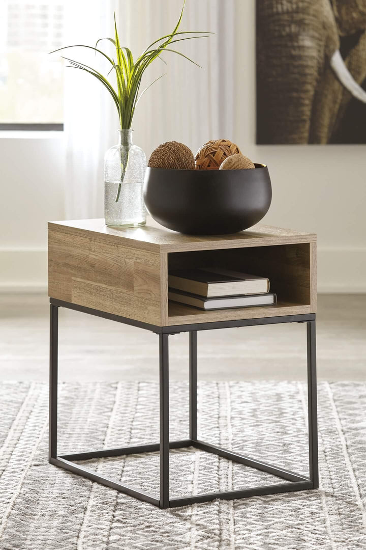 T150-3 Natural Contemporary Gerdanet End Table By Ashley - sofafair.com
