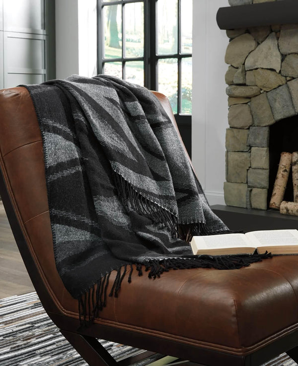 A1000552 Black/Gray Casual Cecile Throw (Set of 3) By Ashley - sofafair.com