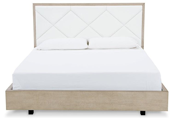 Wendora King Upholstered Bed B950B4 White Contemporary Master Beds By Ashley - sofafair.com