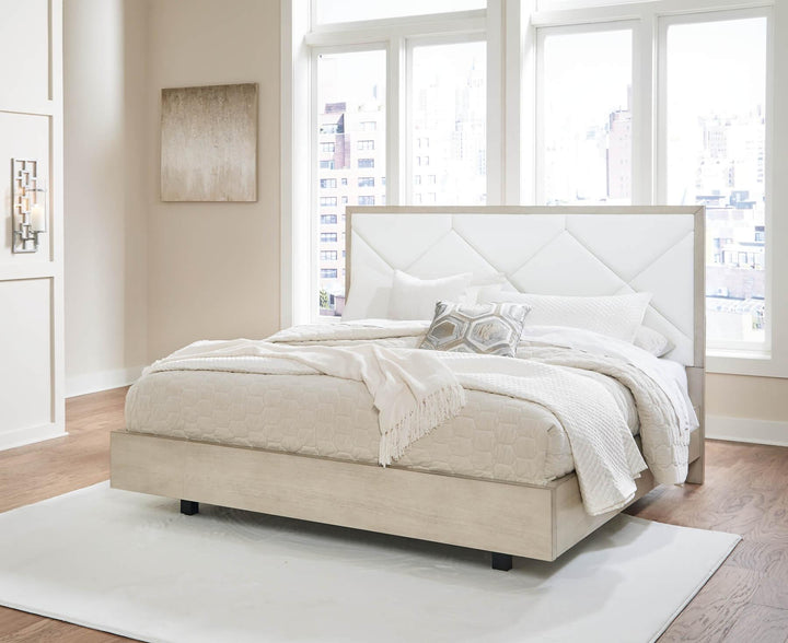 Wendora King Upholstered Bed B950B4 White Contemporary Master Beds By Ashley - sofafair.com