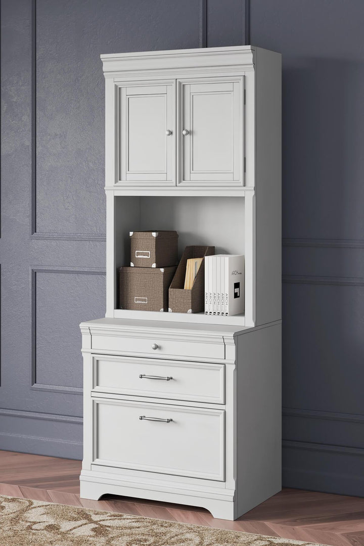 Kanwyn Bookcase H777H9 White Traditional Home Office Cases By Ashley - sofafair.com